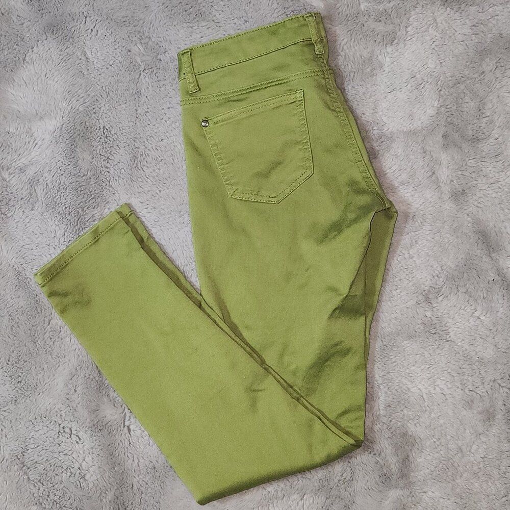 Pea Green Skinny Jeans Size 7